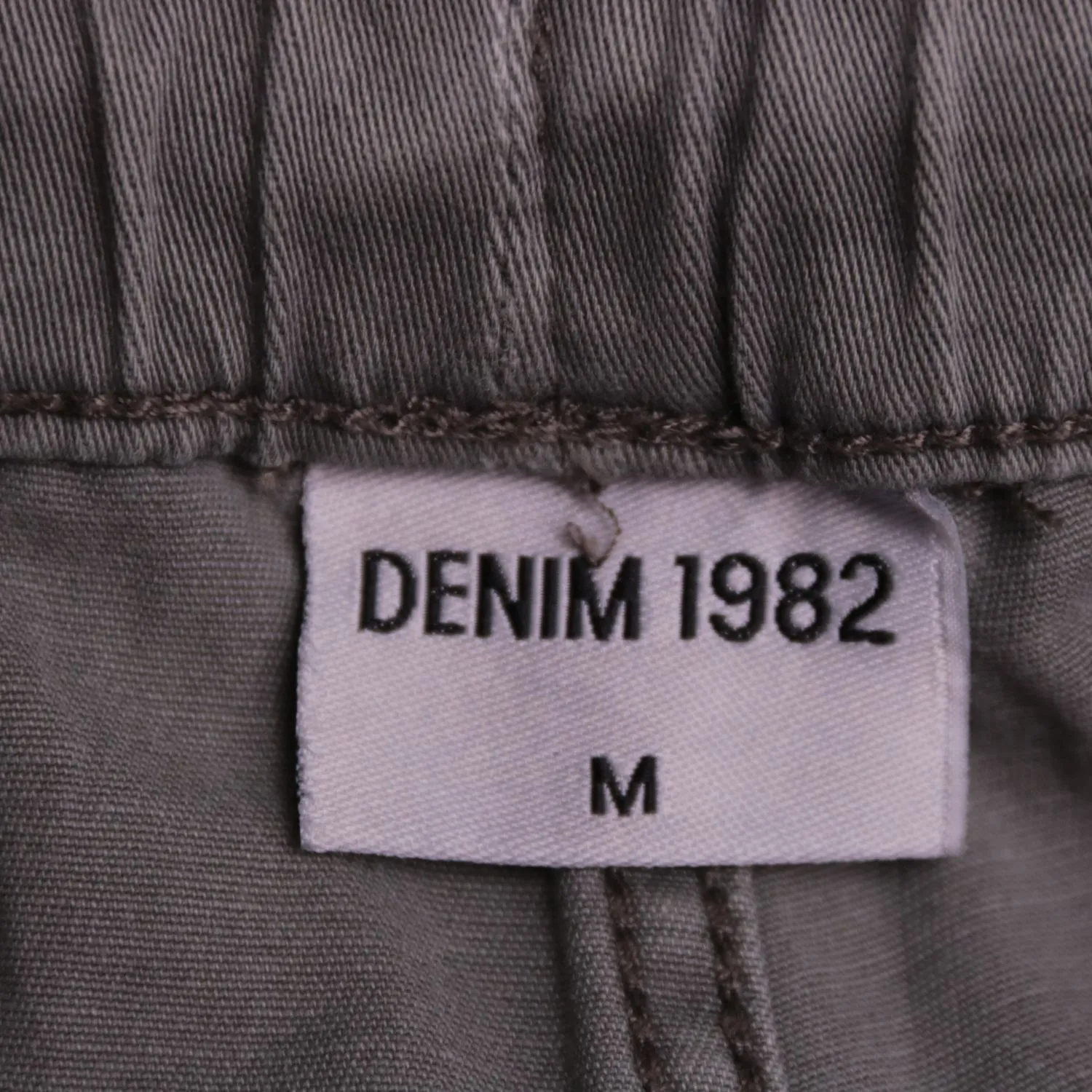 Серые брюки карго Denim 1982 с накладными карманами, размер 48 (M)